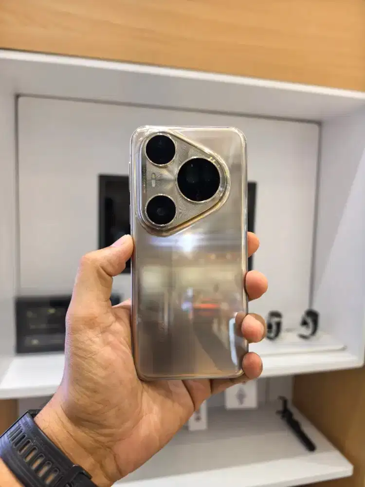 HUAWEI PURA 80 ULTRA