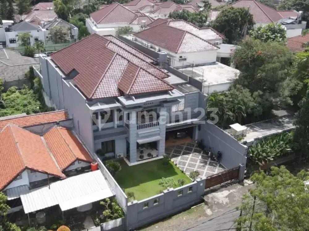 Rumah 2 Lantai dengan Private Pool di Cilandak dekat TB Simatupang