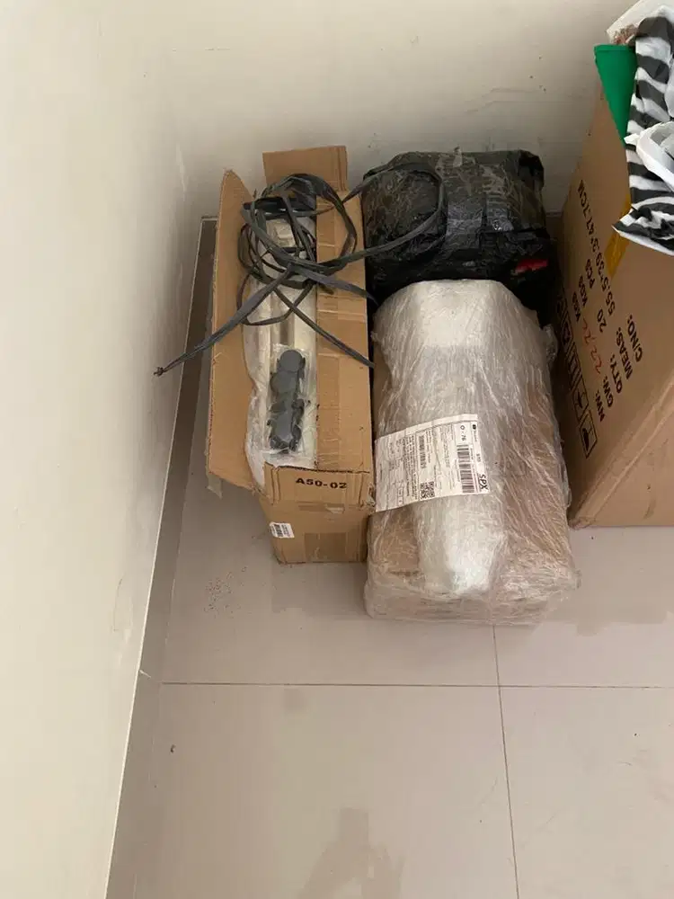 Dijual rice cooker , pel lantai / mop dan lemari kecil