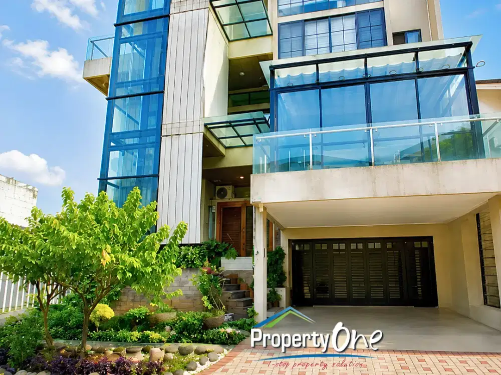 Jual Rumah Hoek Siap Huni 3 Lantai Semi Furnished di DeLatinos BSD, Private Lift & Solar Panel, Dekat Tol BSD, KRL Rawa Buntu, AEON Mall & The Breeze