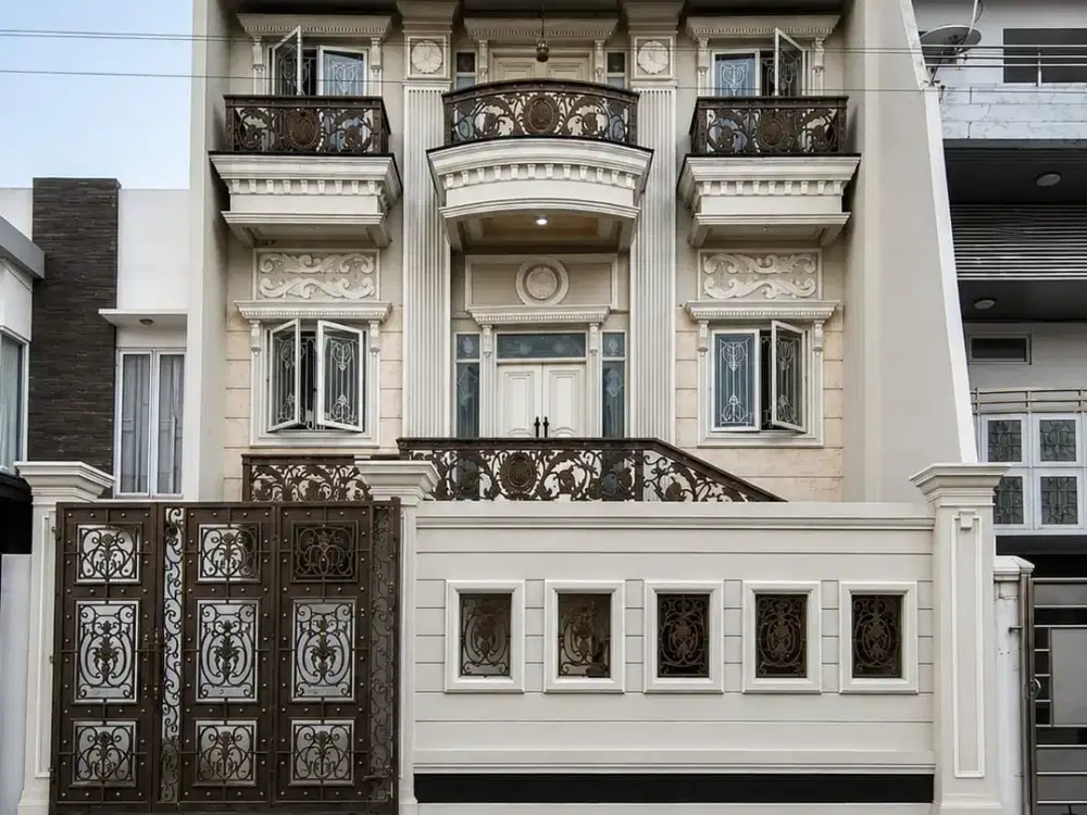 Dijual Rumah 3.5 Lantai Taman Palem Lestari Jakarta Barat Termurah
