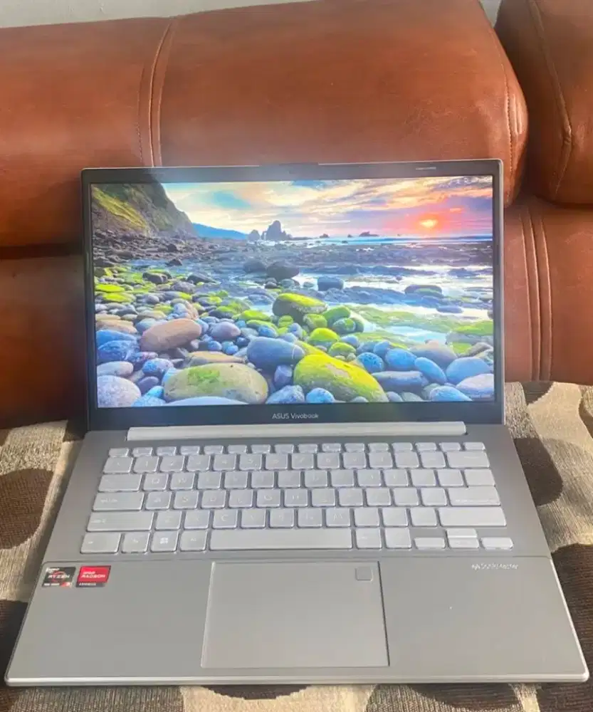 ASUS AMD Ryzen 3-7320U