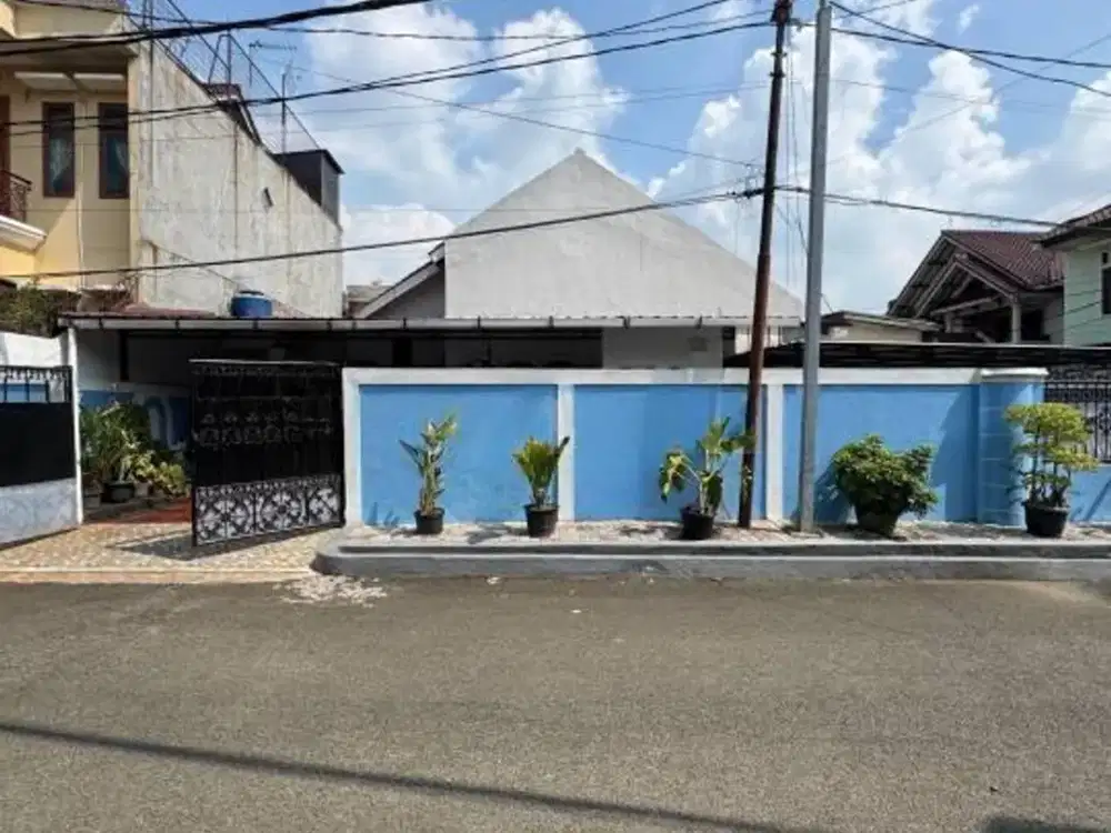 Rumah Second Posisi Hook Tanah Luas di Komplek Pertanian Pasar Minggu Jakarta Selatan