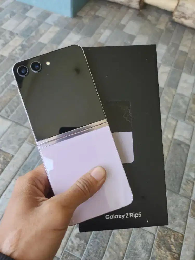 Samsung Z flip 5 512gb lengkap murmer normal