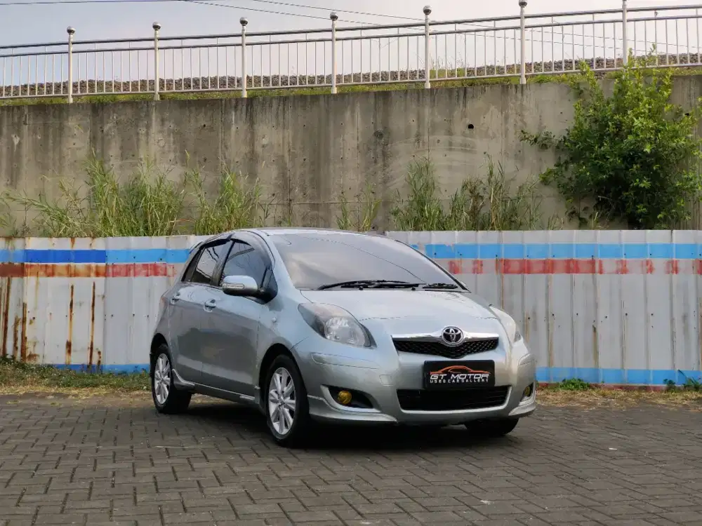 Toyota Yaris E AT 2011