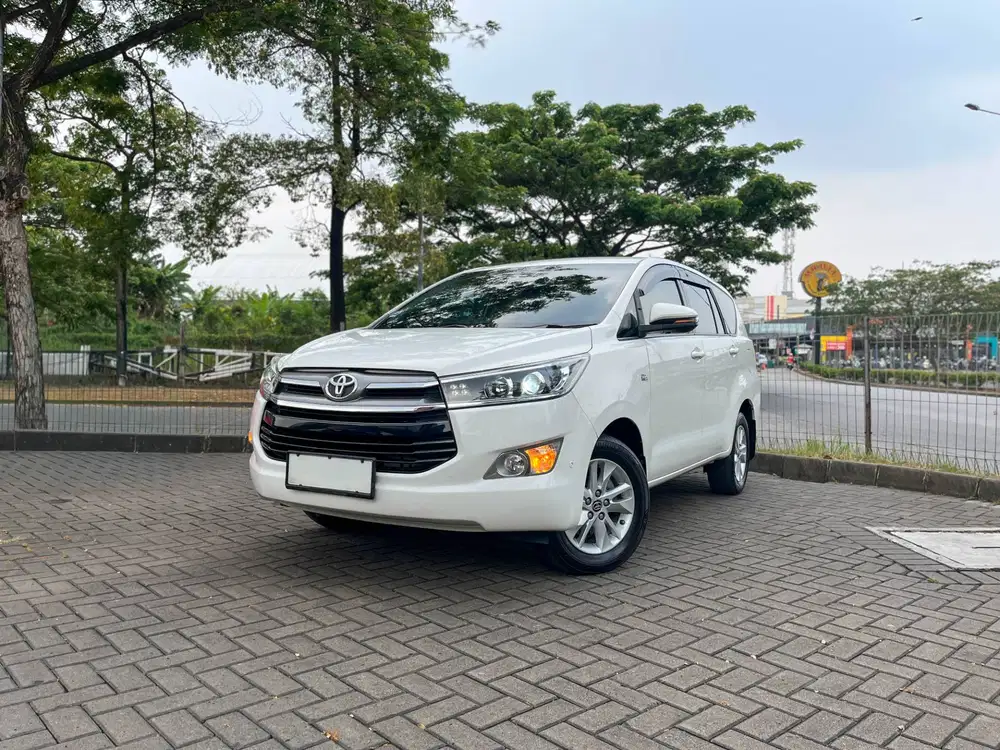 KIJANG INNOVA 2.0 V AT