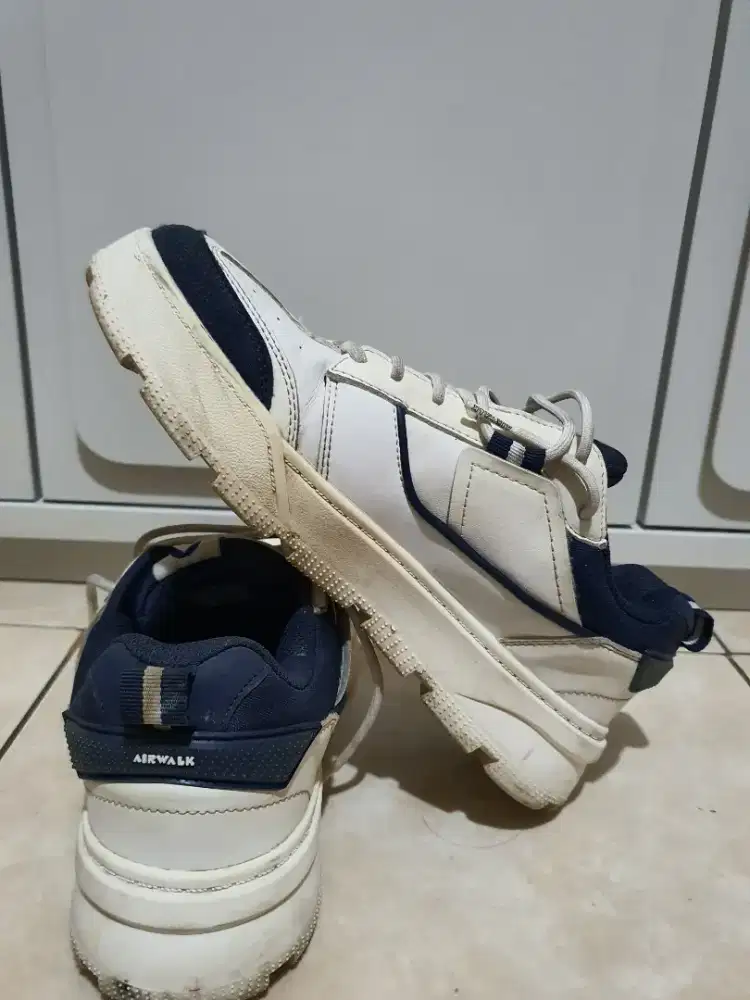 SEPATU AIRWALK UK 42 EUR (NEGO)