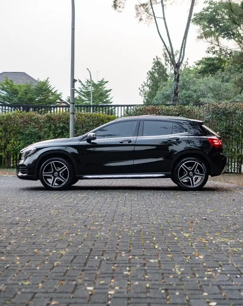 Mercedez-Benz GLA200 AMG Line