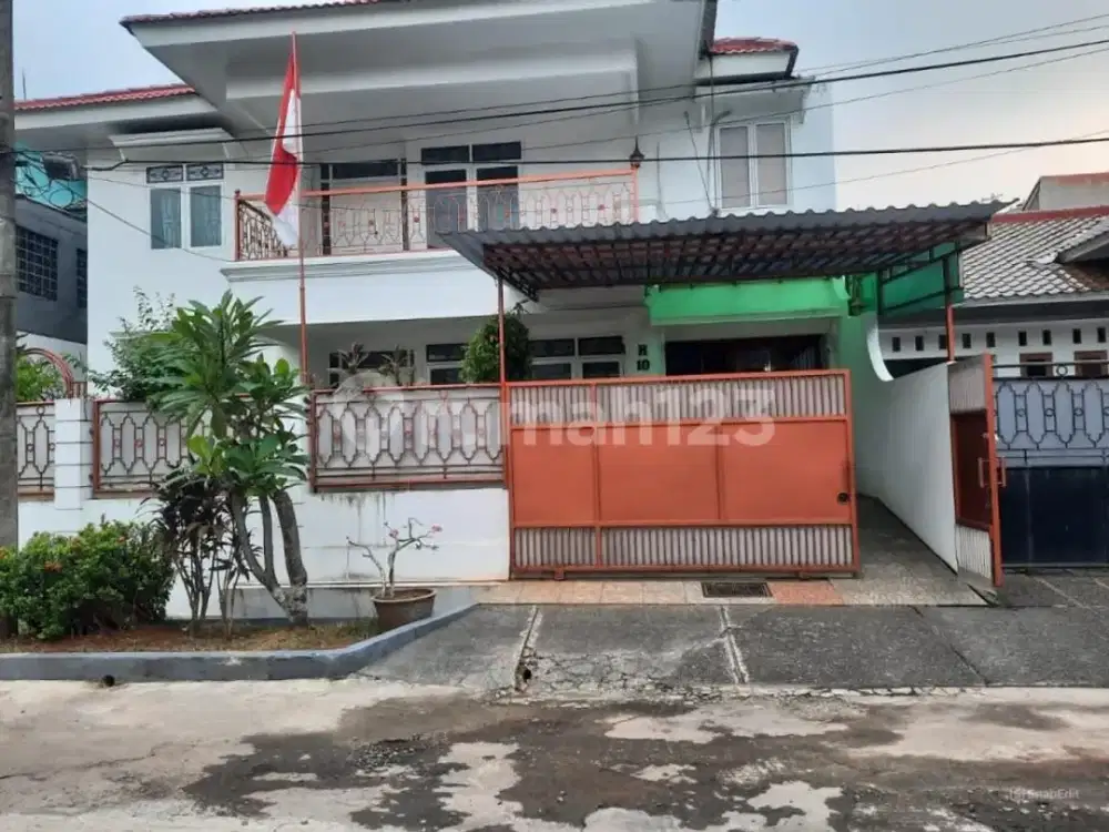 Rumah SHM Dalam Komplek di Cinere Dengan 6 Kamar Tidur