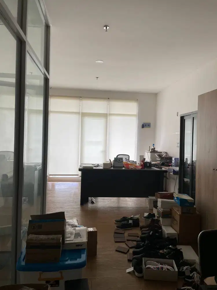 Ruko moi semi furnished cocok Untuk kantor