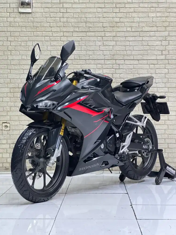 ODO 9RB‼️ Honda CBR 150R ABS 2022 Matte Black - Dava mustika