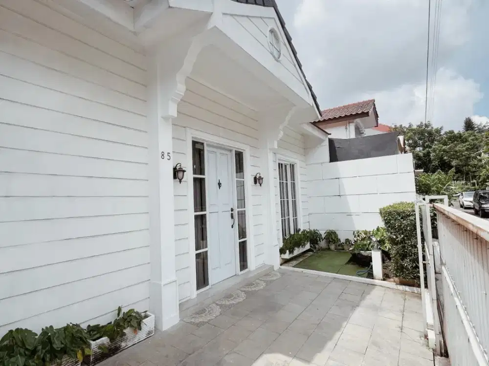 Rumah Modern Classic Full Furnished di Cinere – Siap Huni