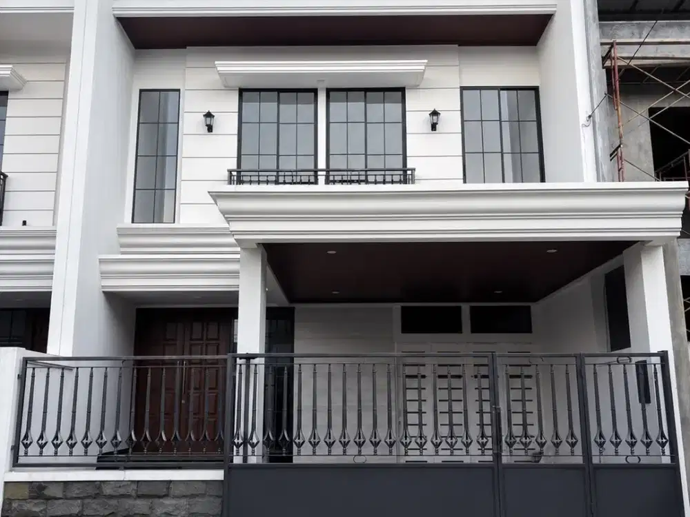 Mewah Rumah Araya New Classic Modern Surabaya