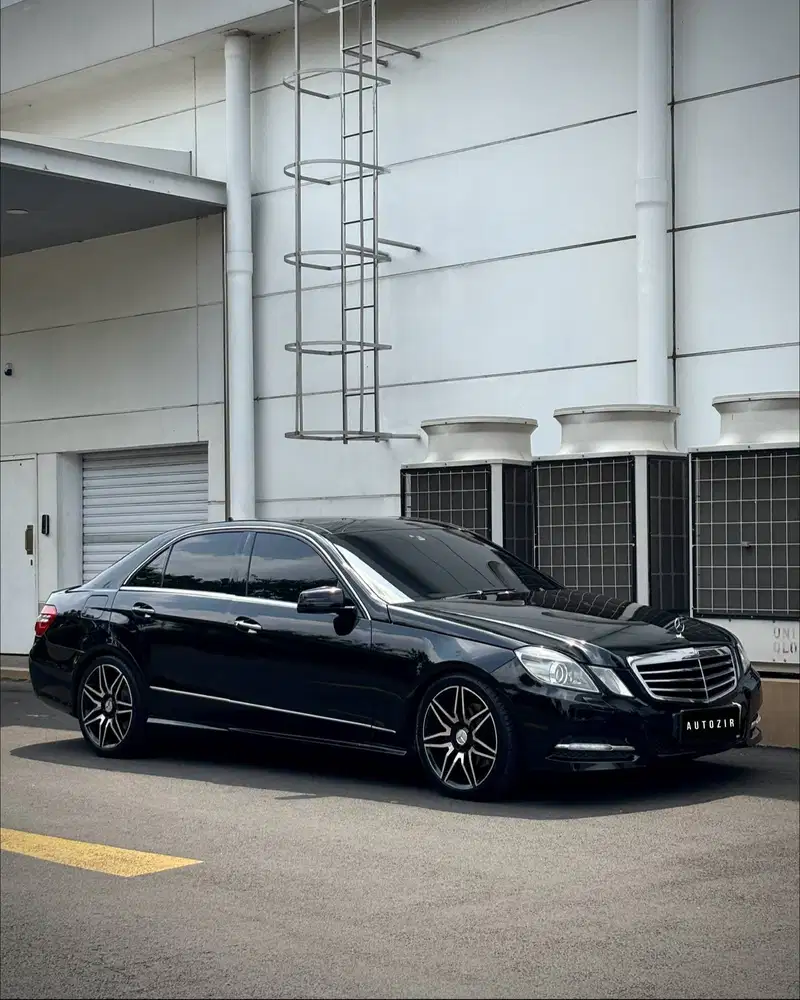 Mercedes Benz E300 Avantgarde Hitam 2013 TdpMurmer Ori Menarik Bu Baru