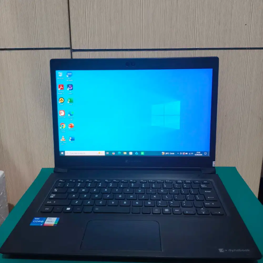 Laptop Toshiba Dynabook S73 Core i5 Gen 11 RAM 8GB SSD 256GB Mulus
