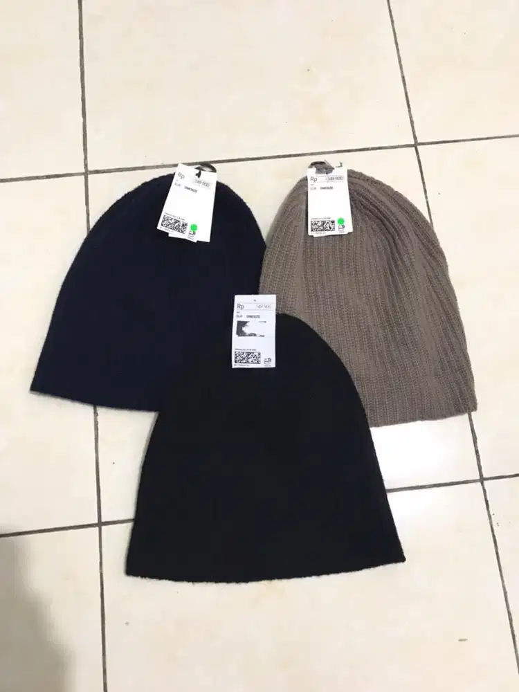 Topi Beanihat H&M