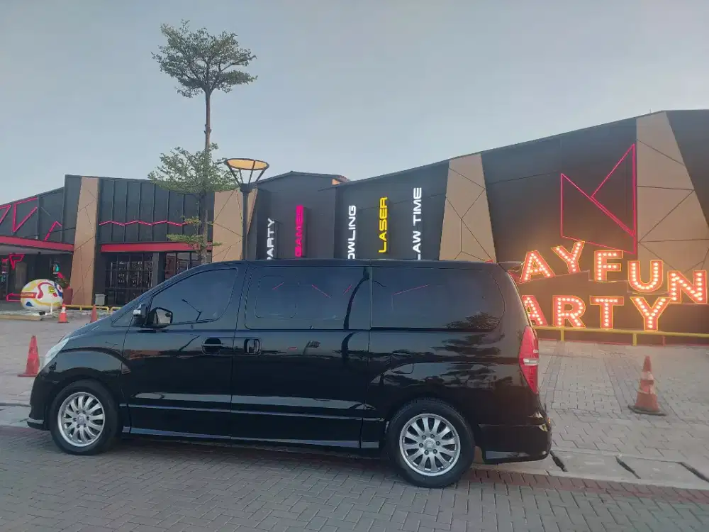 Hyundai H1 2015 Akhir/Diesel Limited/TVKenwoodDNN/GPSGarminNamaSendiri