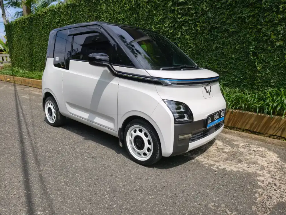 Wuling air ev 2022 long range putih