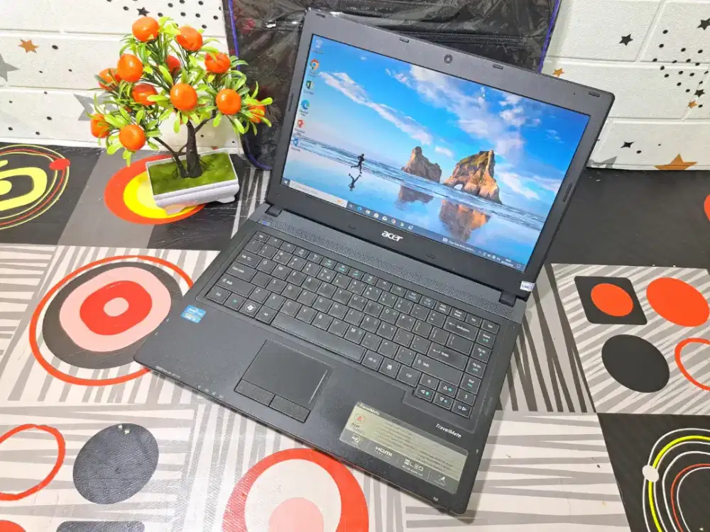 Jual cepat Acer travelmate core i3 ram 4 siap pakai