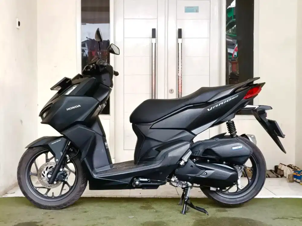 Vario 160 tahun 2022 low km 17rb/tt boleh gan cash lebih bagus