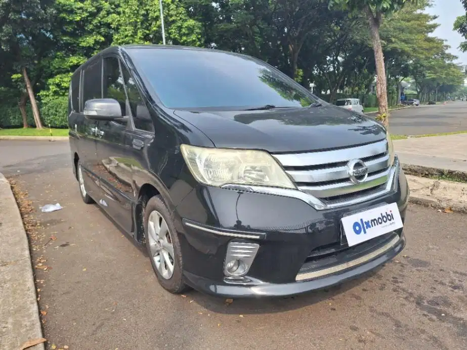 DP MURAH Nissan Serena 2.0 Highway Star Bensin-AT 2013 Hitam C1NSB
