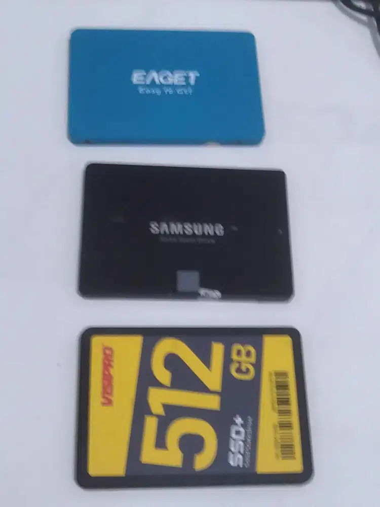 SSD 512 dan 500gb SATA 2,  harga pas