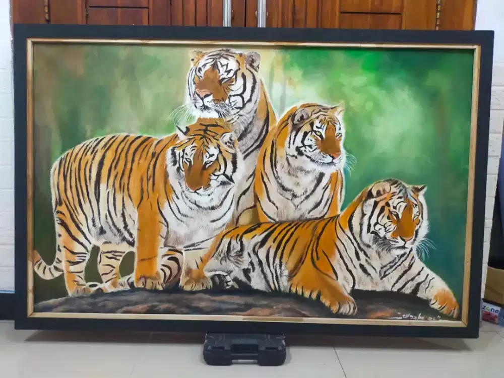 Lukisan kanvas harimau berbingkai ukuran 143×93 cm