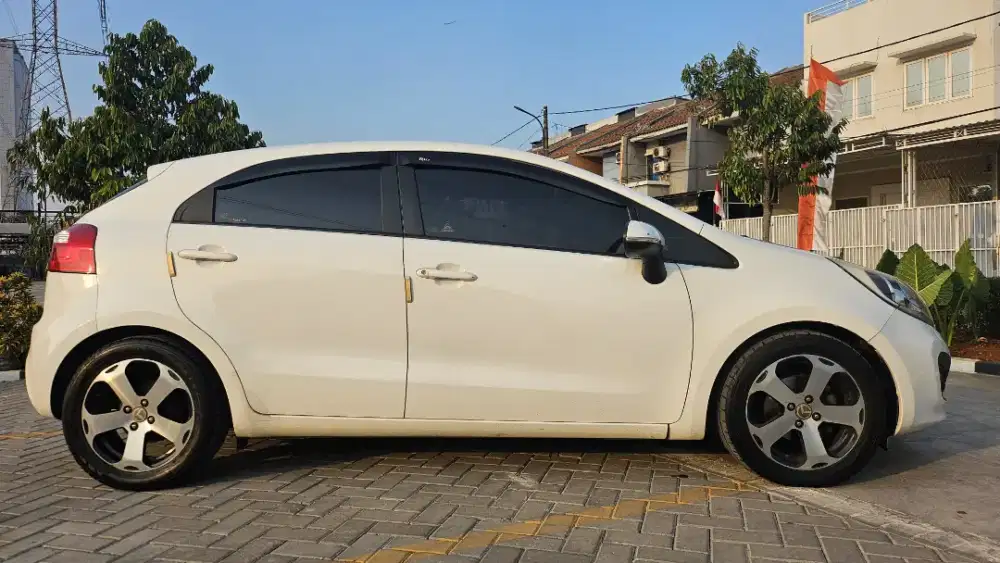 KIA RIO AUTOMATIC 2014