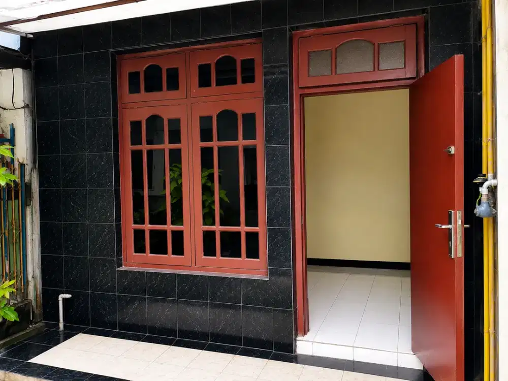 RUMAH MURAH DIJUAL DI SURABAYA KOTA DEKAT PASAR KEMBANG, KEBUN BINATANG