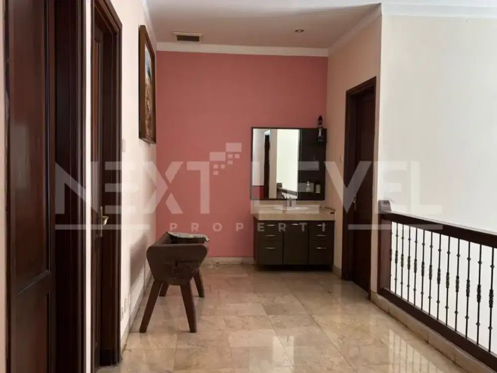 Dijual Rumah Citraland Utama Minimalis Strategis Siap Huni