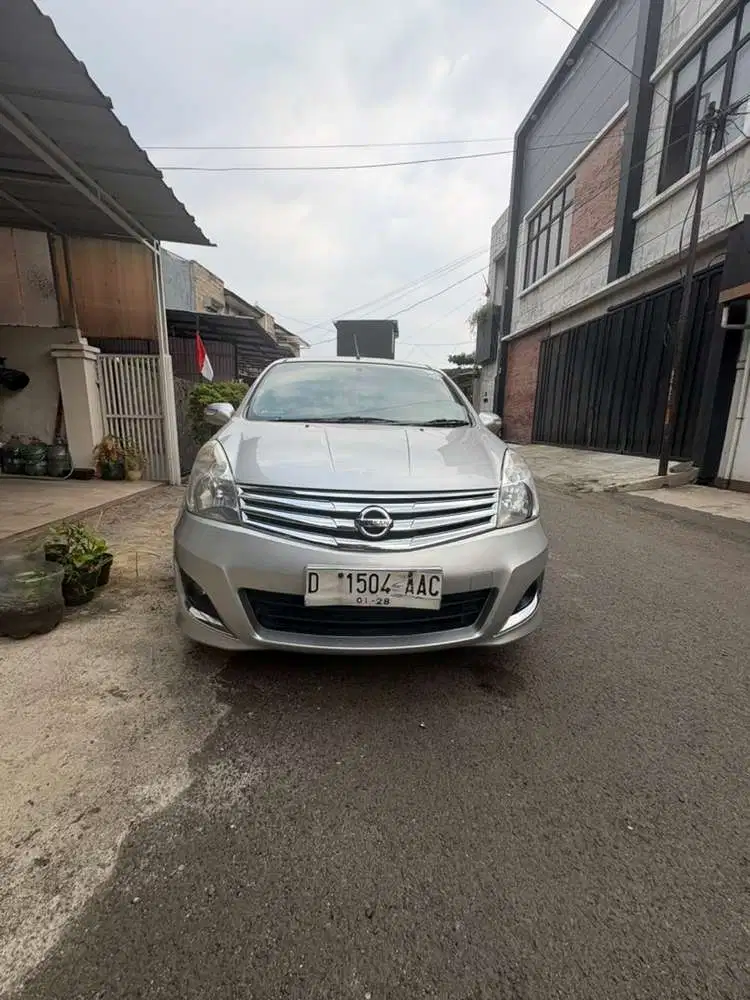 Nissan Grand livina 2012 Bensin