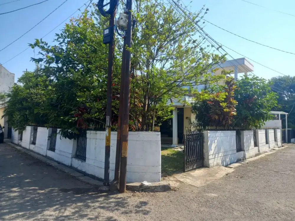 Dijual Rumah 2Lantai Hook bagus untuk tempat tinggal juga untuk Usaha Margahayu Raya Kopo Bandung