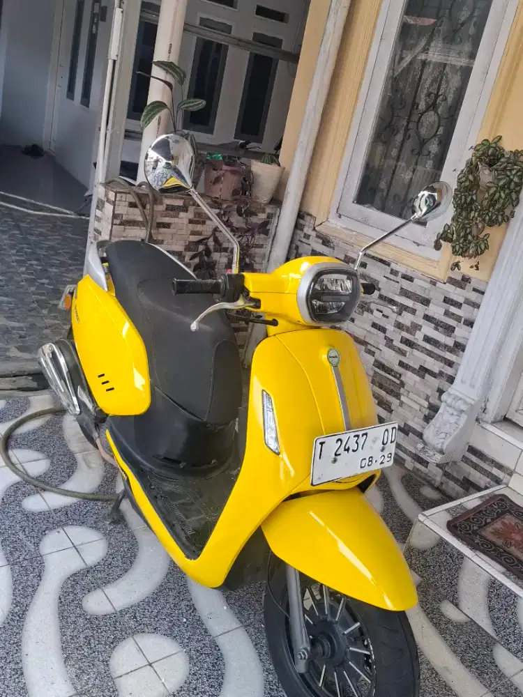 Benelli Panarea 125 Kuning