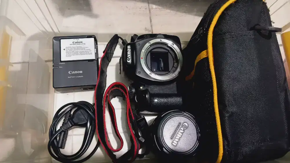 Di jual cepat Kamera canon eos 550D  second