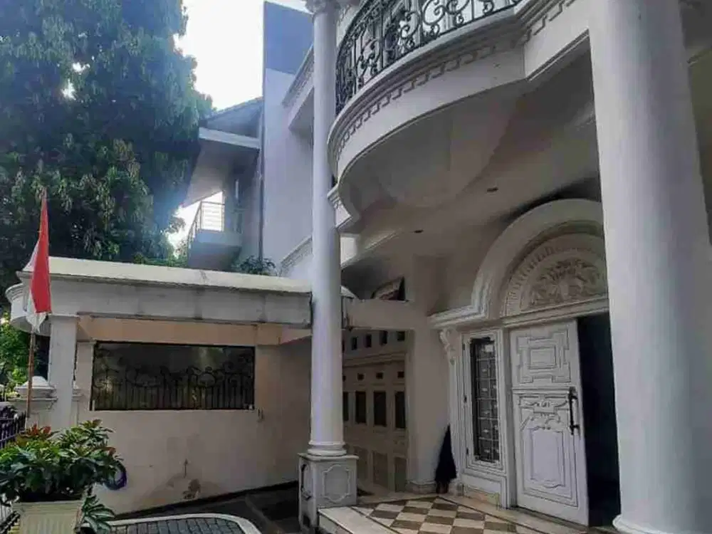 Rumah Klasik Full Furnished Di Pondok Indah