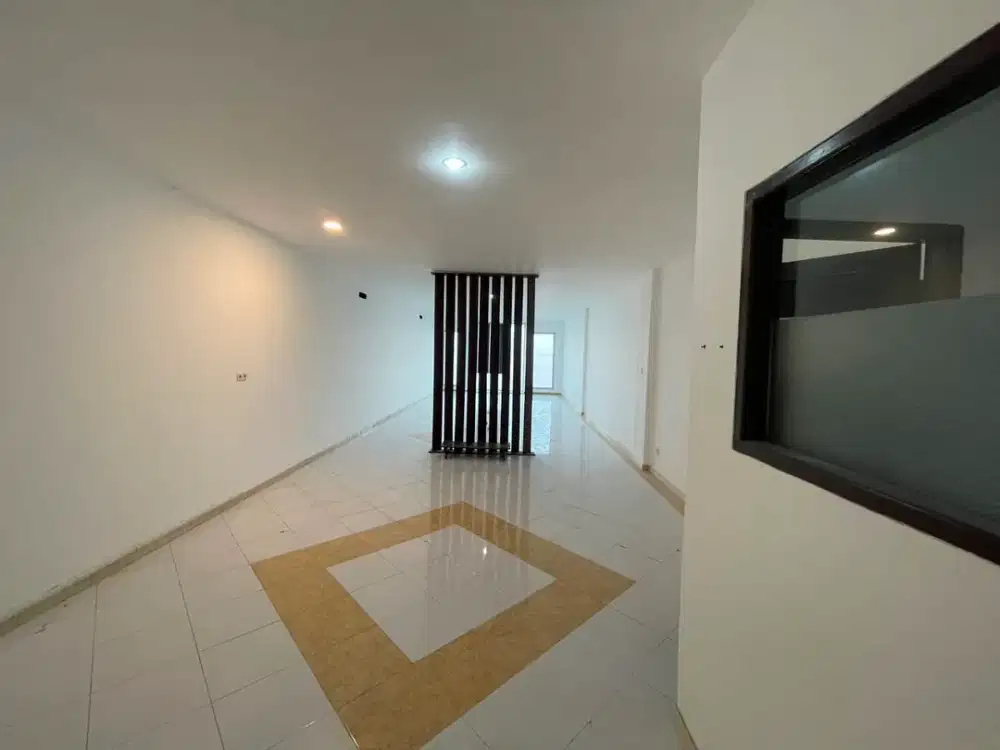Ruang Kantor Premium di Dewi Sri Kuta – Lantai 3