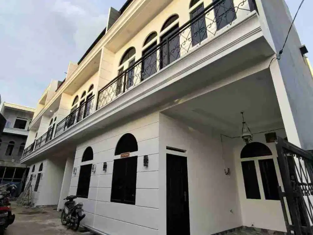 Rumah Siap Huni 2 Lantai Rooftop Strategis di Batu Ampar,Kramat Jati
