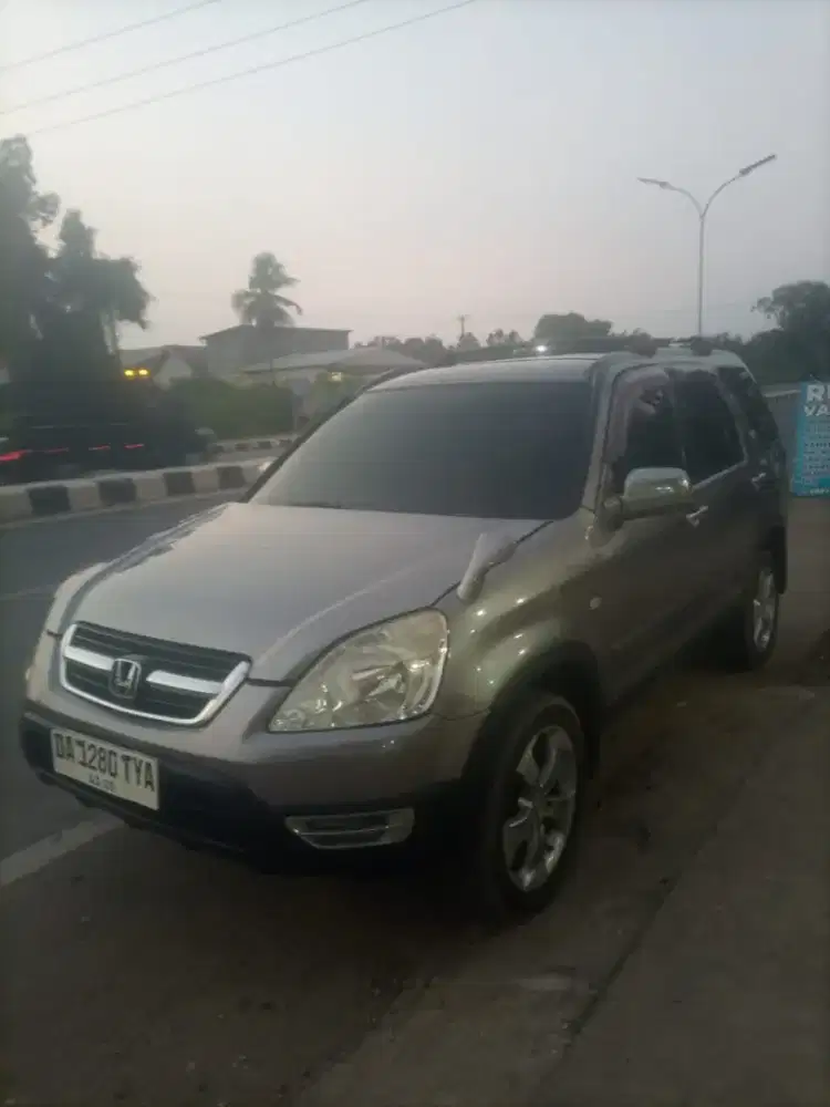 Jual mobil CRV 2.0 metic tahun 2003
