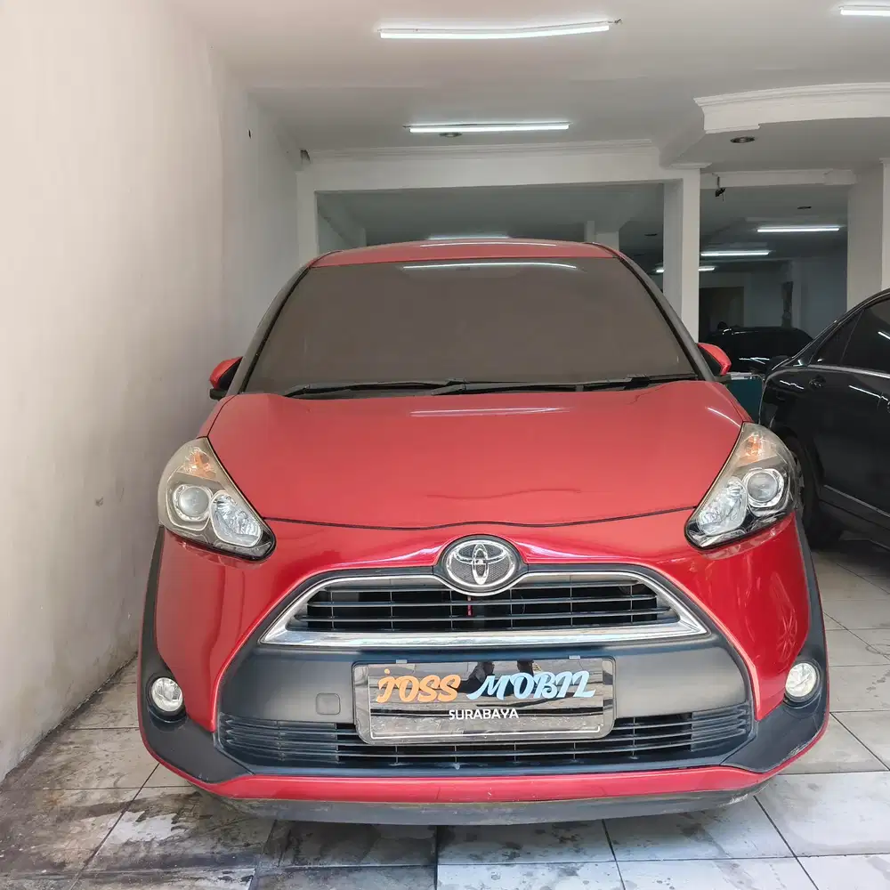 SIENTA V 1.5 AT 2019 MERAH