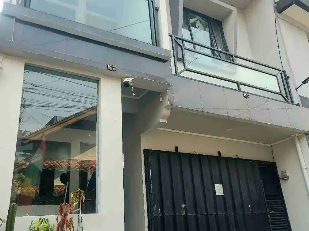 SARIJADI DKT KE GERLONG, CLUSTER, 3 LANTAI, ROOFTOP, BS UTK KANTOR, MURAH MERIAH.