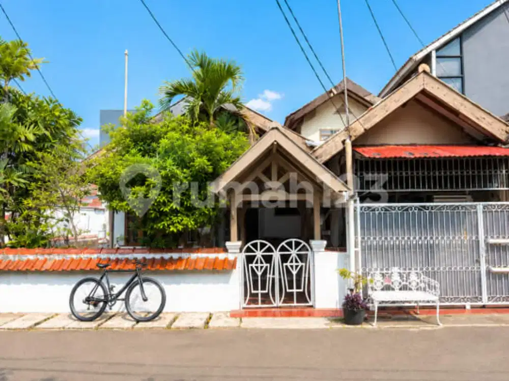Rumah Luas 1,5 Lantai Strategis di Cipete 5 Menit ke Pondok Indah