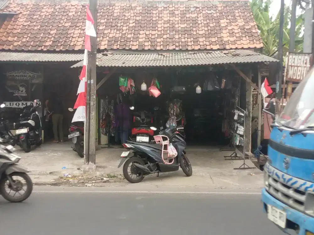 di lelang barang dagangan sendal topi gesper dompet tas jas hujan
