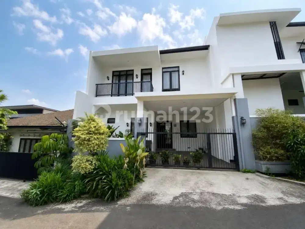 Best Deal Rumah Modern Terawat & Siap Huni Dalam Komplek di Cinere