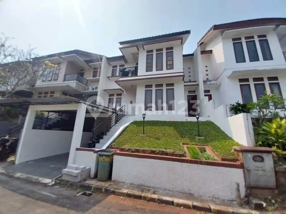 Rumah Siap Huni Akses Mudah ke Tol Desari Dalam Komplek Nyaman