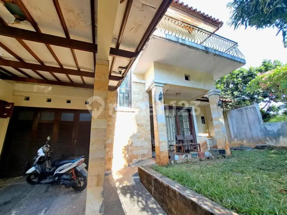 Harga Menarik Rumah Luas 218M2 di Komplek Strategis Villa Cinere Mas
