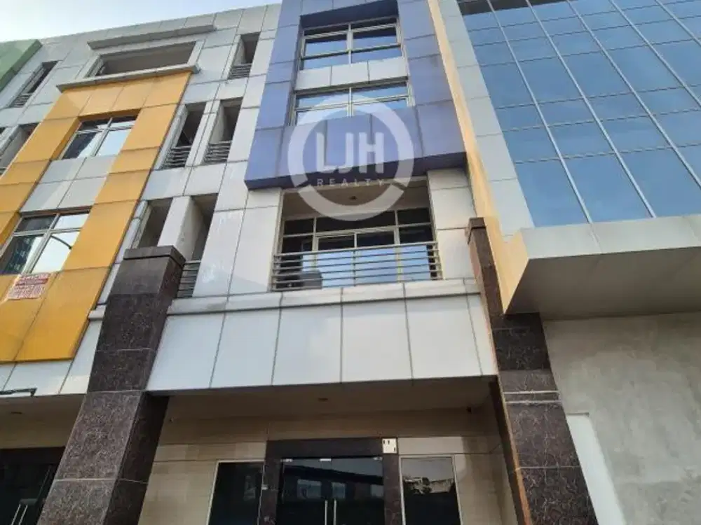 Ruko 4LT di Gading Kirana Kelapa Gading Jakarta Utara Lokasi Strategis