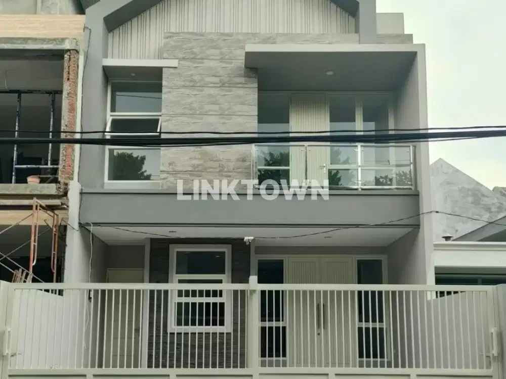 Rumah Modern Minimalis 2 Lantai Siap Huni Semifurnish di Manyar Tirtoyoso