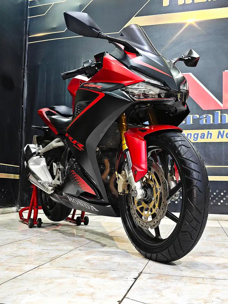 Cbr 250rr th.2022 Bravery Red matte km.18rb top.Anugerah motor rungkut