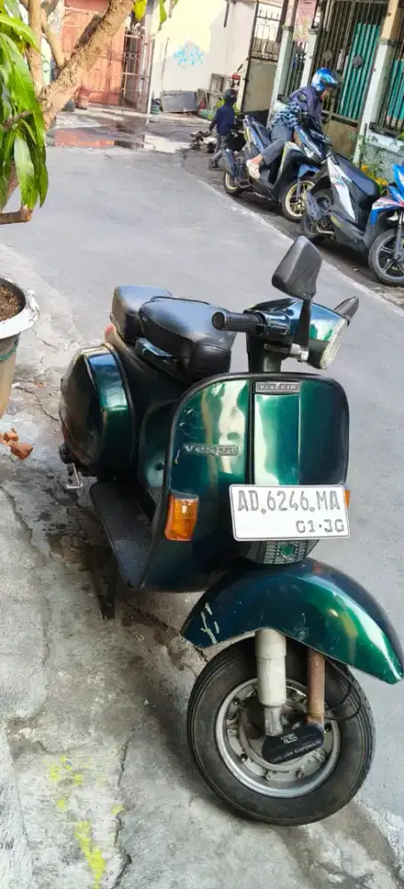Vespa exclusive 2 tahun 95