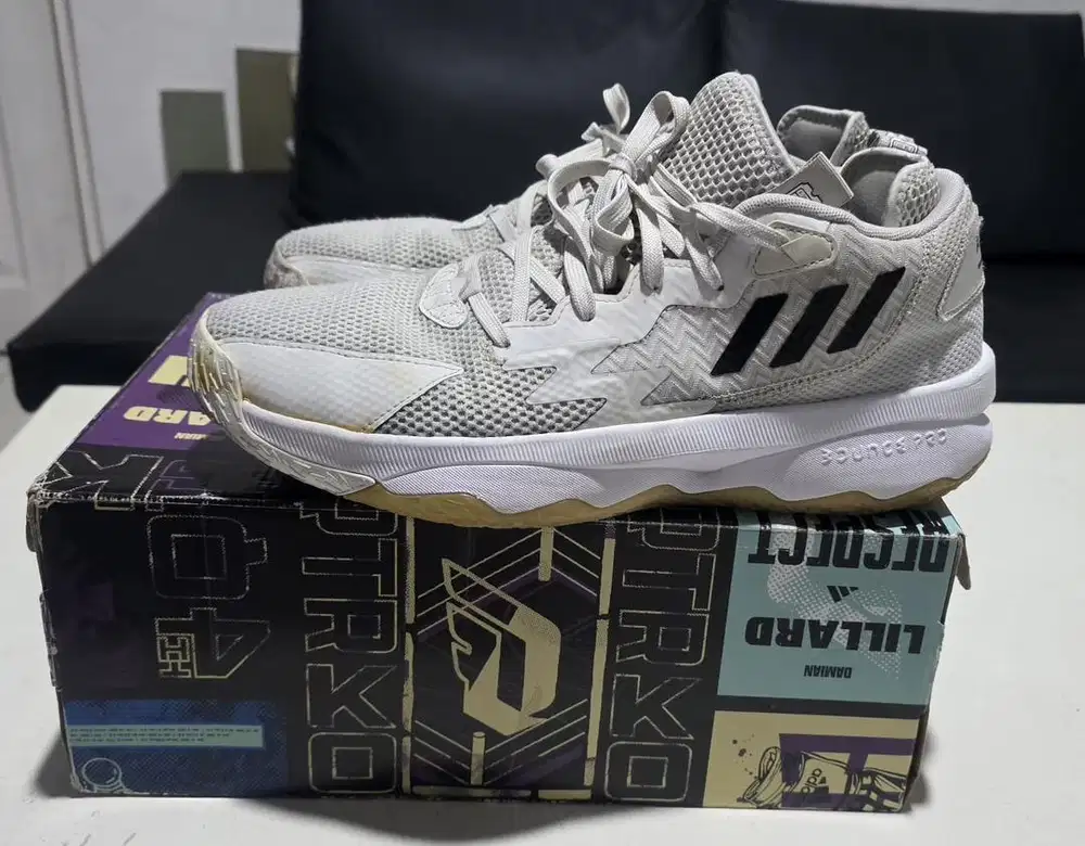 Adidas dame 8 admit one cloud white